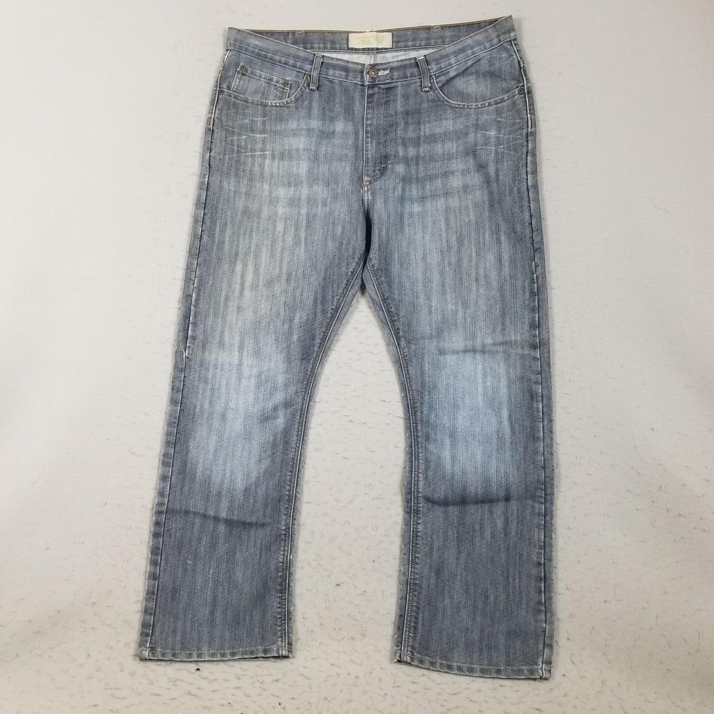Wrangler Straight Fit Jeans Mens 38x30 Blue Light Wash Denim Pants Casual